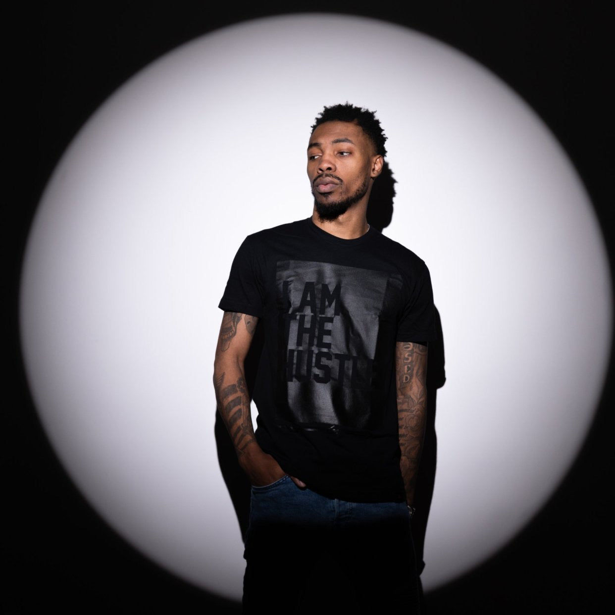 I Am The Hustle Flag Tee – Eclipse (Black/Black)