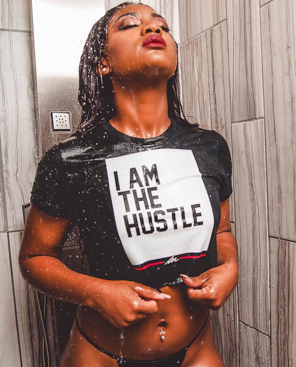 Ladies I Am The Hustle Flag - Black Cali Crop-money_motivation_brand